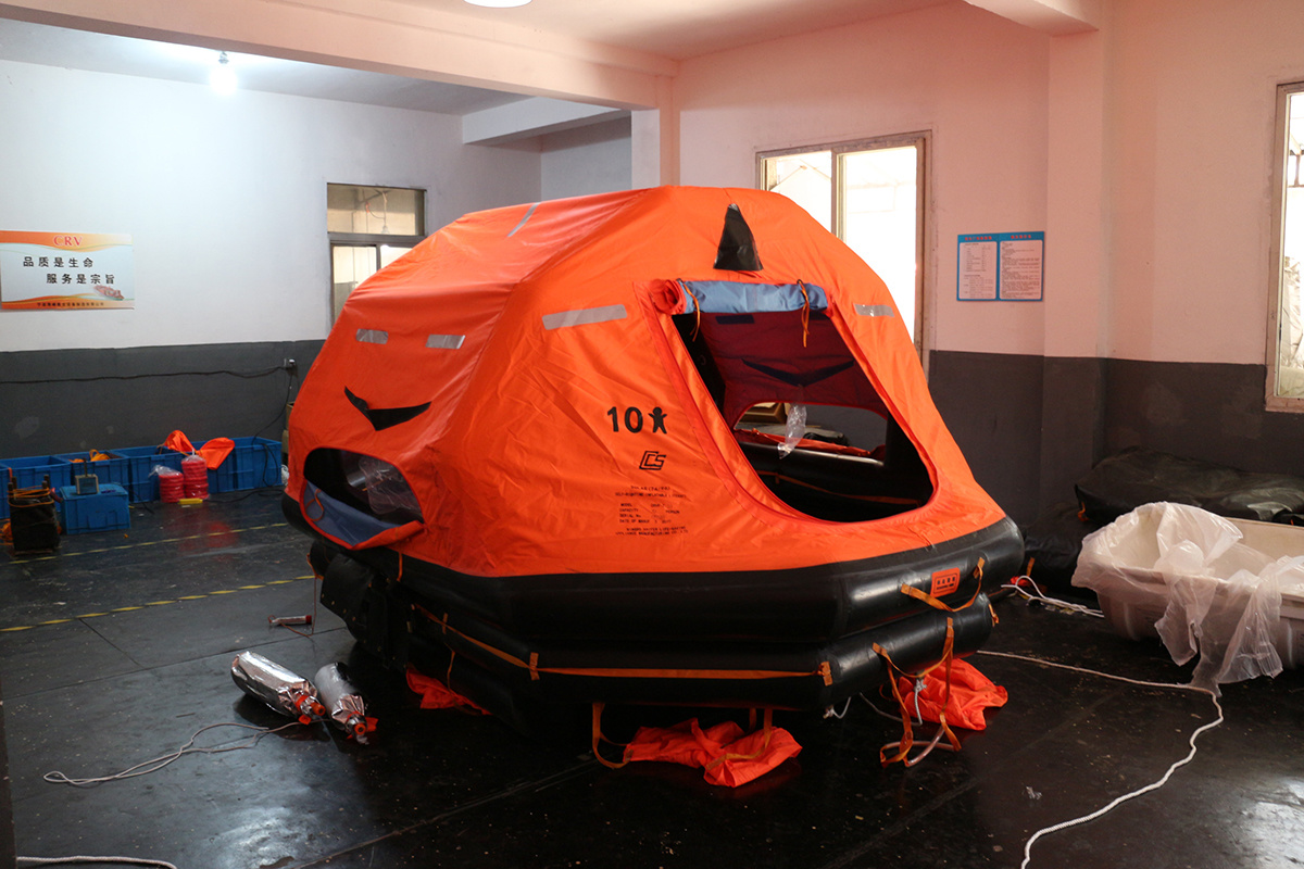 Self-Righting Inflatable Liferaft 10